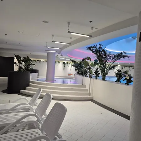 Hanza Tower Prestige Skyline 13th Floor With Balcony